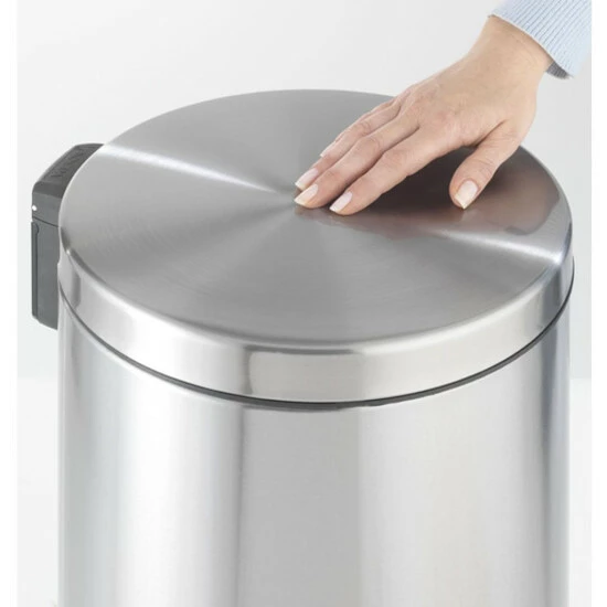 Wenko Treteimer Easy Close 20 Liter Edelstahl Rostfrei 4 Wenko Treteimer Easy Close 20 Liter Edelstahl Rostfrei – Bild 2