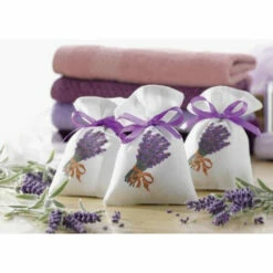 Wenko Duftsäckchen Mit Mottenschutz, 4tlg -3 Säckchen & 1 Duftspray, Säckchen - 65 % Polyester/35 % Baumwolle, Füllung - 100 % Polyester, Säckchen Je