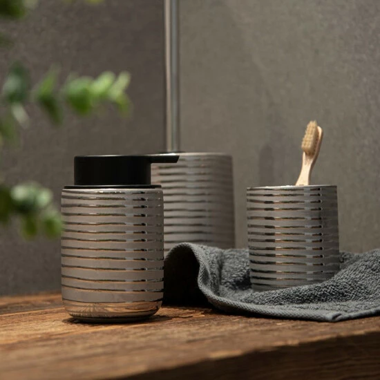 Wenko WC-Garnitur Vilalba Keramik 12 Wenko WC-Garnitur Vilalba Keramik – Bild 10