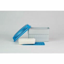 WENKO Luftentfeuchter Feuchtigkeitskiller, Mit 1000 Gr Granulatblock, Raumentfeuchter Fasst Bis Zu 1,4 L Feuchtigkeit, Nachfüllbar, 24 X 16 X 15 Cm, Grau Blau | Inkl. 2er Set Reinigungsschwämme Gratis -Günstiges Wenko Geschäft unnamed file 2992