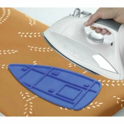 WENKO 1940002100 Bügeleisenablage - Hitzbeständig, Silikon, 23.5 X 13 Cm, Blau 8 WENKO 1940002100 Bügeleisenablage - Hitzbeständig, Silikon, 23.5 X 13 Cm, Blau -Günstiges Wenko Geschäft unnamed file 32202