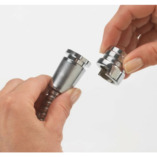 WENKO Waschbeckendusche, Rostfreier Edelstahl & Kunststoff, Silber Glänzend, 170 X 3,5 X 6,5 Cm | Praktischer Duschkopf Mit Duschschlauch Und Adapter Für Das Waschbecken, Verlängerung Für Den Wasserhahn | Inkl. 2er Set Reinigungsschwämme Gratis 7 WENKO Waschbeckendusche, Rostfreier Edelstahl & Kunststoff, Silber Glänzend, 170 X 3,5 X 6,5 Cm | Praktischer Duschkopf Mit Duschschlauch Und Adapter Für Das Waschbecken, Verlängerung Für Den Wasserhahn | Inkl. 2er Set Reinigungsschwämme Gratis – Bild 5