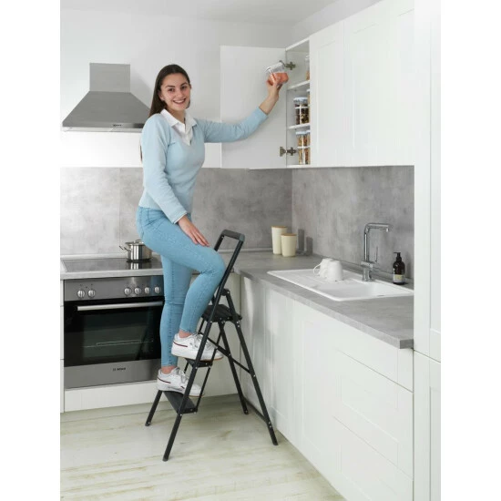 Wenko Alu-Klapptrittleiter Compact 3-stufig Schwarz 11 Wenko Alu-Klapptrittleiter Compact 3-stufig Schwarz – Bild 9