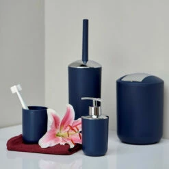 Wenko Bad-Accessoire-Set Brasil Dunkelblau 4-teilig 25 Wenko Bad-Accessoire-Set Brasil Dunkelblau 4-teilig -Günstiges Wenko Geschäft unnamed file 8662